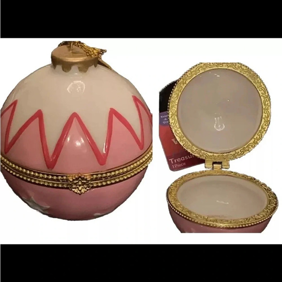 Vintage Baby Girl Pink 1st Christmas Trinket Box Hinged Ornament Round New 2” - Picture 1 of 9